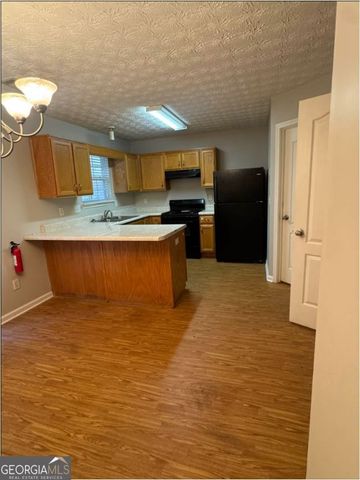 5548 Pineridge Court, Forest Park, GA 30297