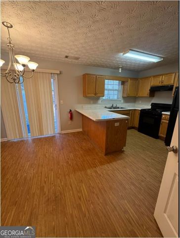 5548 Pineridge Court, Forest Park, GA 30297