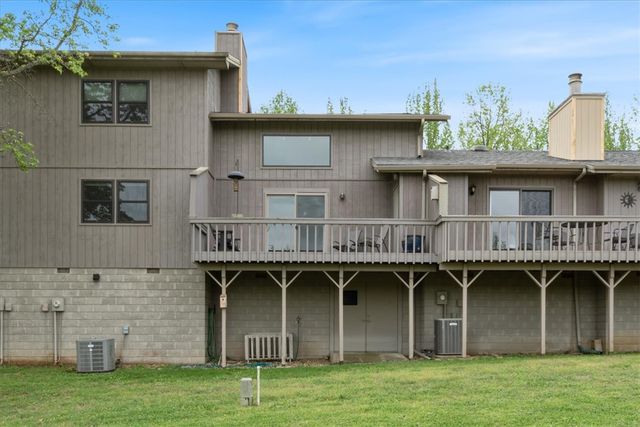 12 Wedgewood Drive, Holiday Island, AR 72631
