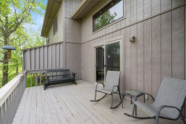 12 Wedgewood Drive, Holiday Island, AR 72631