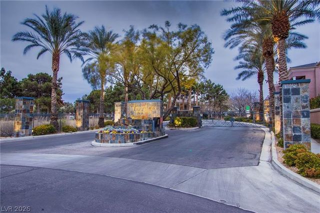9116 Vista Greens Way 102, Las Vegas, NV 89134