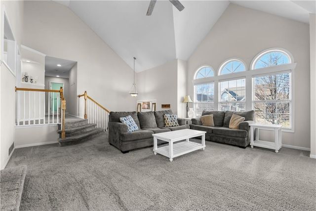 2349 SW Feather Ridge Road, Lee's Summit, MO 64082