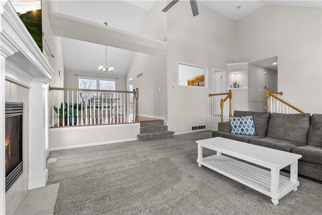 2349 SW Feather Ridge Road, Lee's Summit, MO 64082