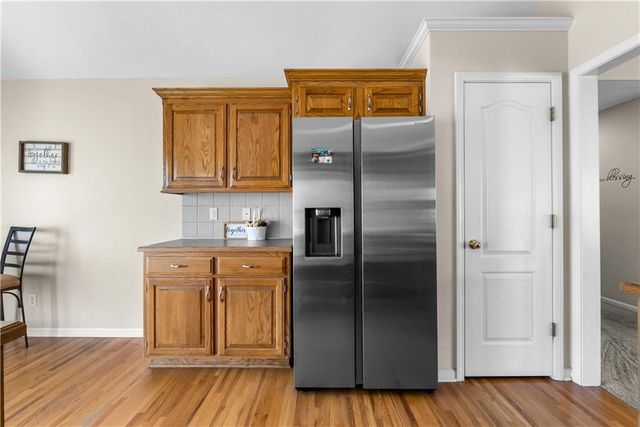 2349 SW Feather Ridge Road, Lee's Summit, MO 64082