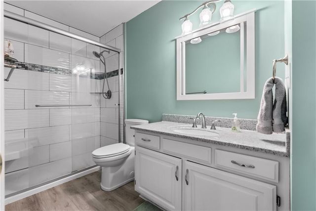 2349 SW Feather Ridge Road, Lee's Summit, MO 64082