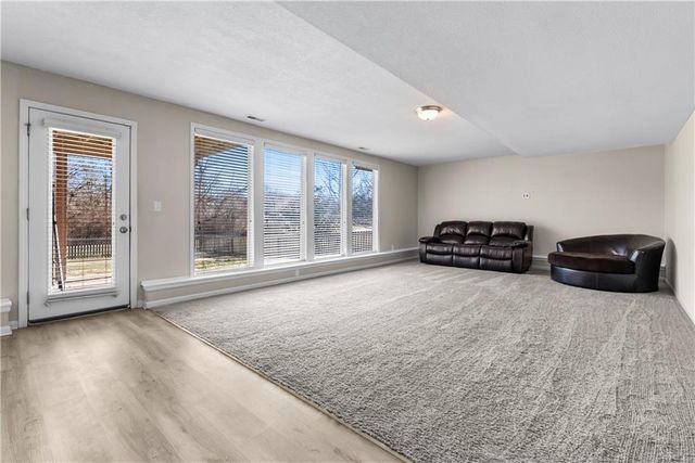 2349 SW Feather Ridge Road, Lee's Summit, MO 64082