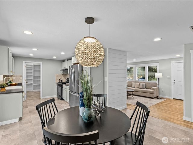22628 87th Avenue W, Edmonds, WA 98026