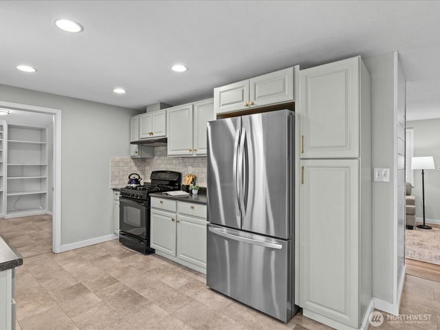 22628 87th Avenue W, Edmonds, WA 98026