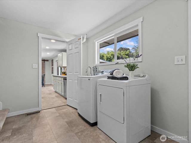 22628 87th Avenue W, Edmonds, WA 98026