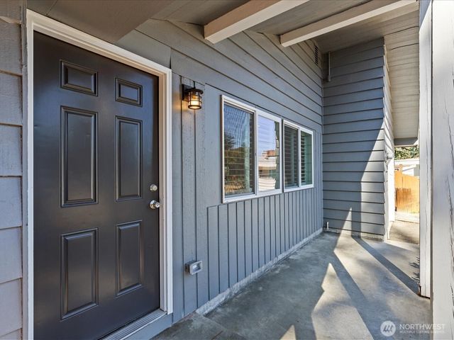 22628 87th Avenue W, Edmonds, WA 98026