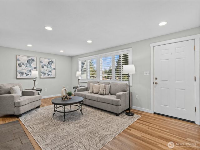 22628 87th Avenue W, Edmonds, WA 98026