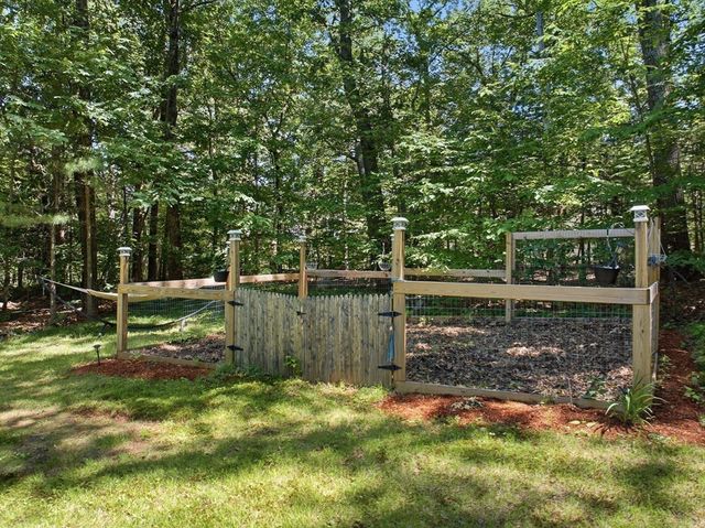 649 Concord Rd, Marlborough, MA 01752