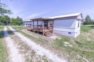 16950 N DAVIS RD, Centralia, MO 65240