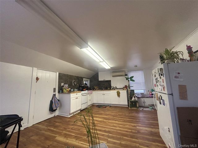 34 Hoffman Street, Poughkeepsie, NY 12601
