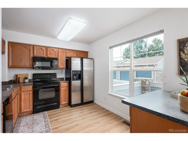 23501 Alamo Pl A, Aurora, CO 80016