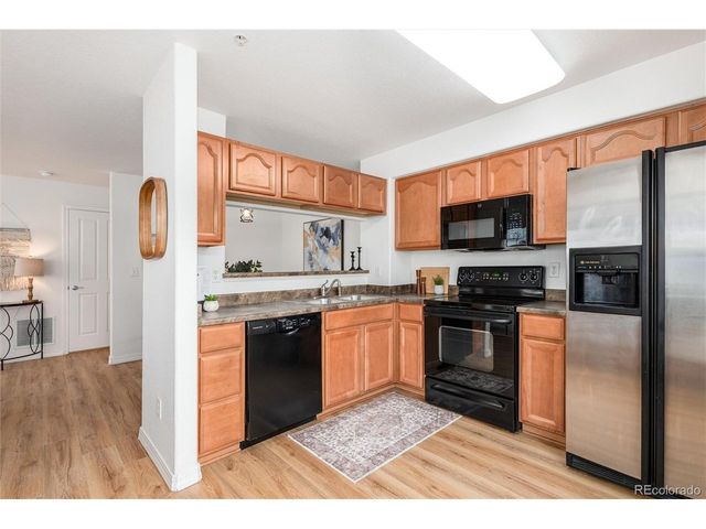 23501 Alamo Pl A, Aurora, CO 80016