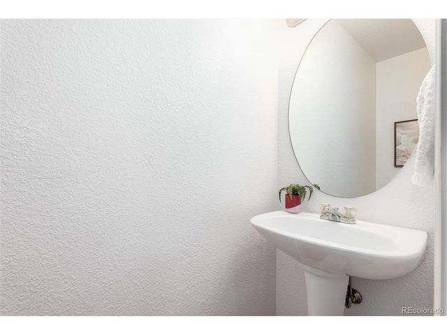 23501 Alamo Pl A, Aurora, CO 80016