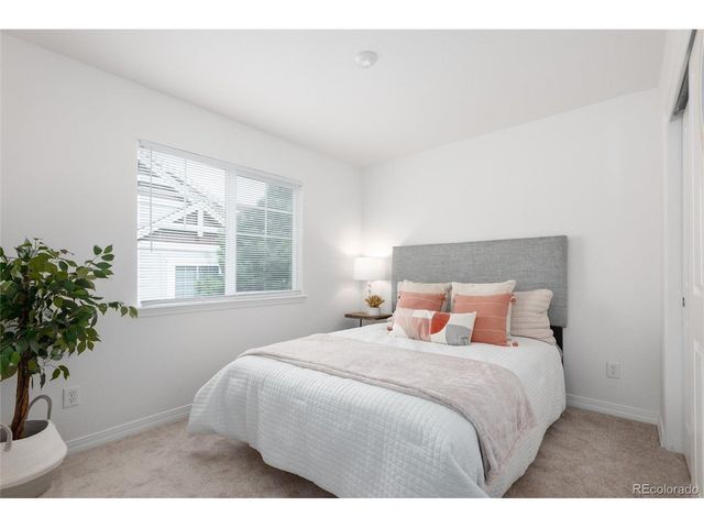 23501 Alamo Pl A, Aurora, CO 80016