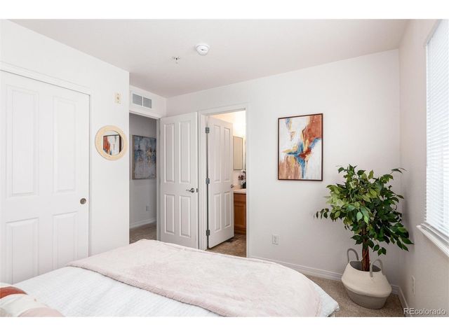 23501 Alamo Pl A, Aurora, CO 80016