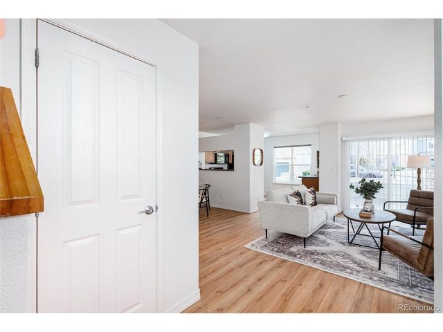 23501 Alamo Pl A, Aurora, CO 80016