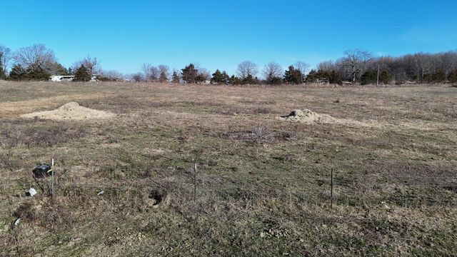 5256 Newton Road, Mansfield, MO 65704