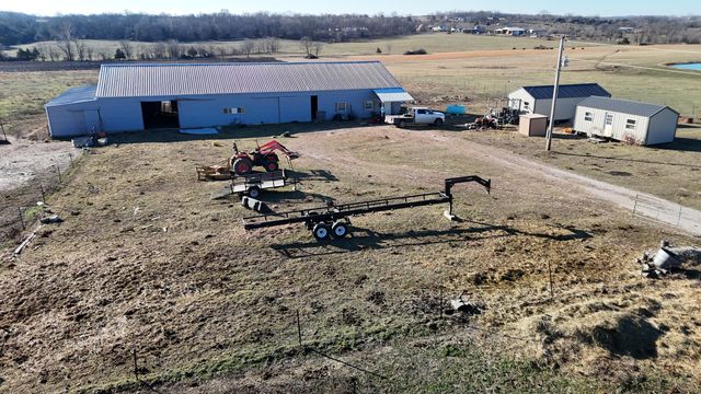 5256 Newton Road, Mansfield, MO 65704