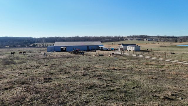 5256 Newton Road, Mansfield, MO 65704