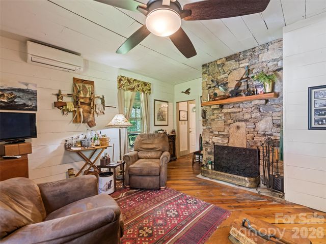 647 Indian Springs Road, Clyde, NC 28721