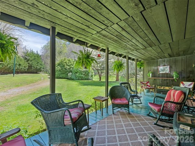 647 Indian Springs Road, Clyde, NC 28721