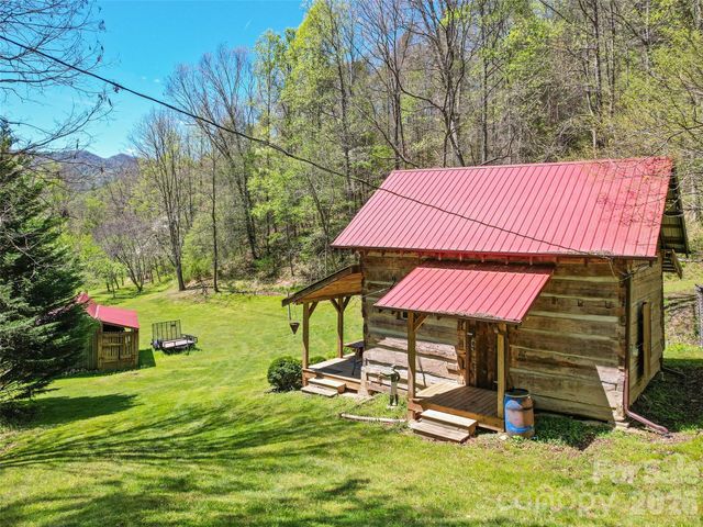 647 Indian Springs Road, Clyde, NC 28721