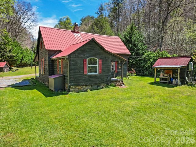647 Indian Springs Road, Clyde, NC 28721