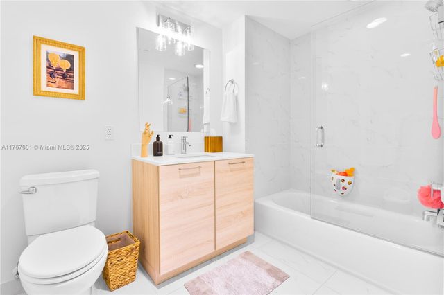 16385 Biscayne Blvd 707, North Miami Beach, FL 33160