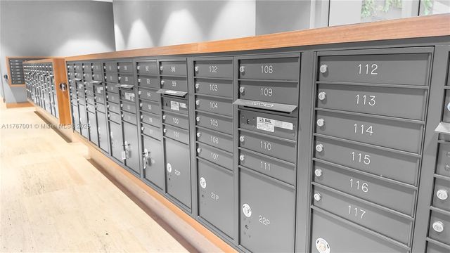 16385 Biscayne Blvd 707, North Miami Beach, FL 33160