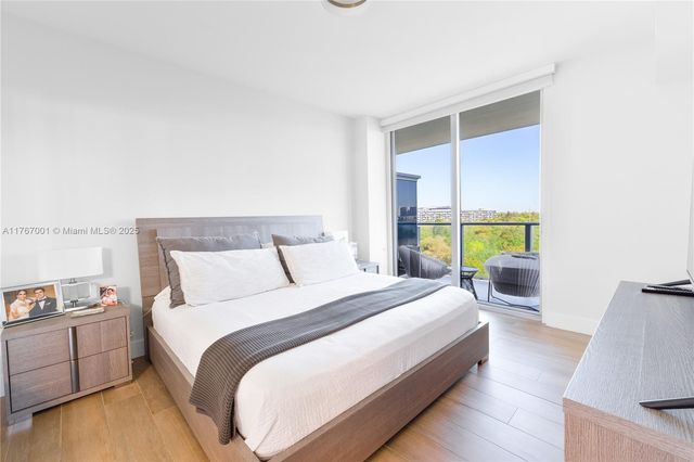 16385 Biscayne Blvd 707, North Miami Beach, FL 33160