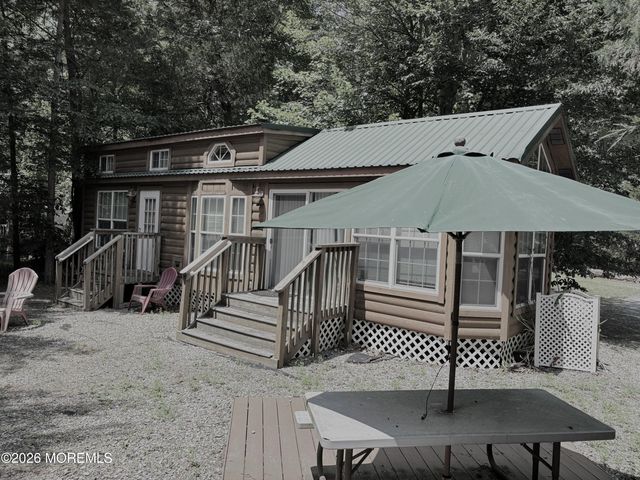 724 Monmouth Road 15, Cream Ridge, NJ 08514