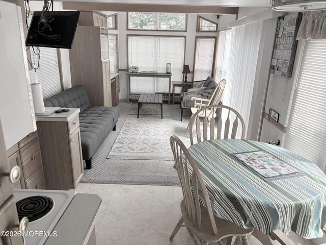 724 Monmouth Road 15, Cream Ridge, NJ 08514