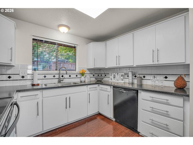 14315 Sw 112TH Ave, Tigard, OR 97224