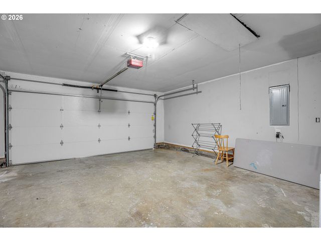 14315 Sw 112TH Ave, Tigard, OR 97224