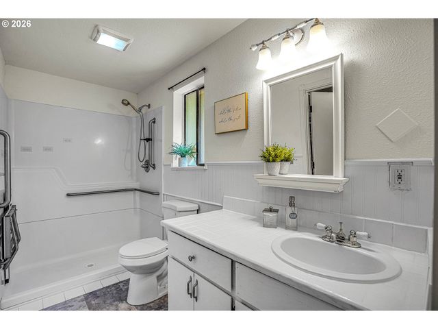 14315 Sw 112TH Ave, Tigard, OR 97224