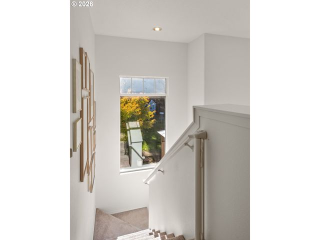 9290 Sw STONO Dr, Tualatin, OR 97062