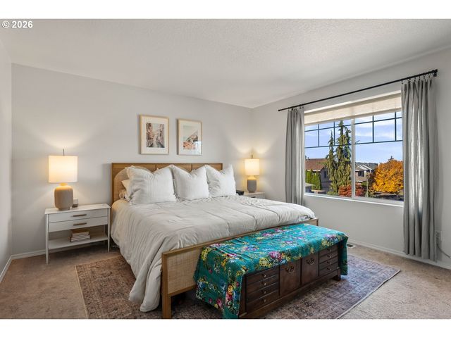 9290 Sw STONO Dr, Tualatin, OR 97062