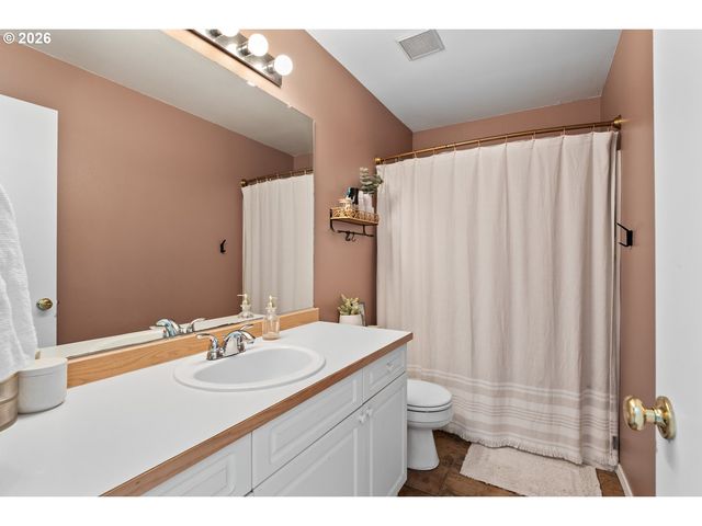 9290 Sw STONO Dr, Tualatin, OR 97062