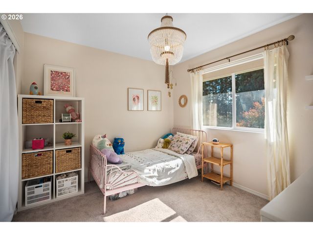 9290 Sw STONO Dr, Tualatin, OR 97062