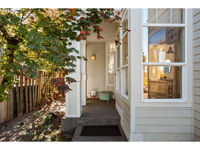 9290 Sw STONO Dr, Tualatin, OR 97062