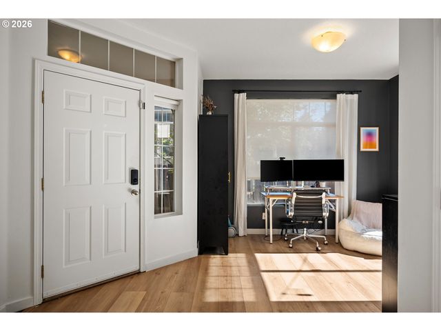 9290 Sw STONO Dr, Tualatin, OR 97062