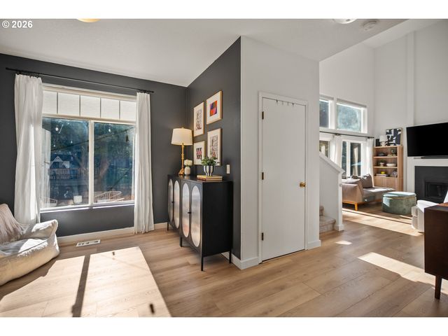 9290 Sw STONO Dr, Tualatin, OR 97062