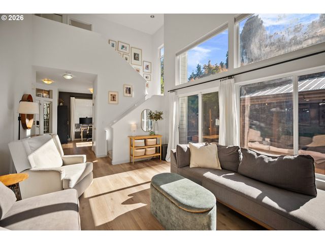 9290 Sw STONO Dr, Tualatin, OR 97062