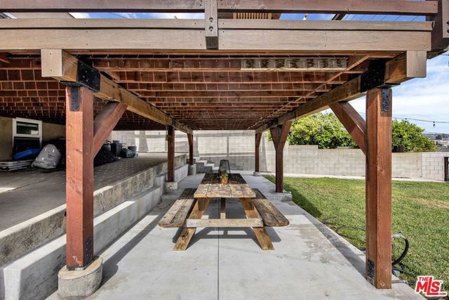 878 W 21st Street, San Pedro, CA 90007