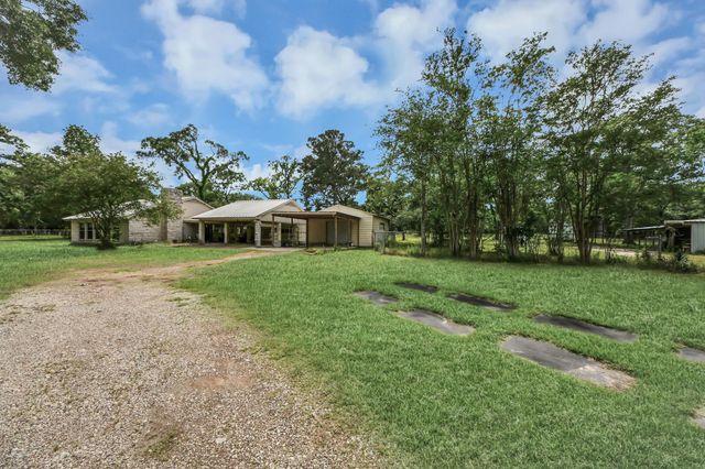 1311 Scroggins Lane, Waller, TX 77484