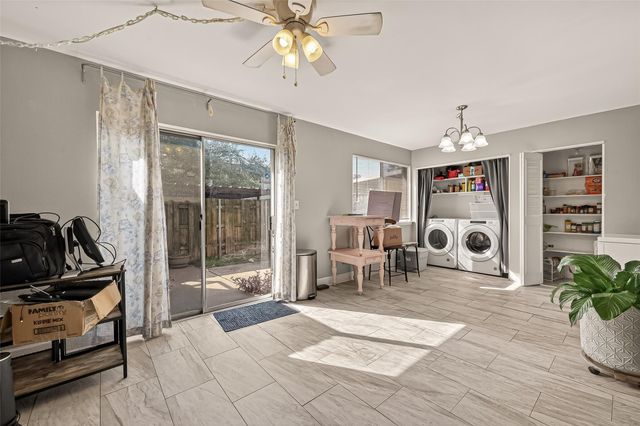 2267 Triway Lane 231, Houston, TX 77043